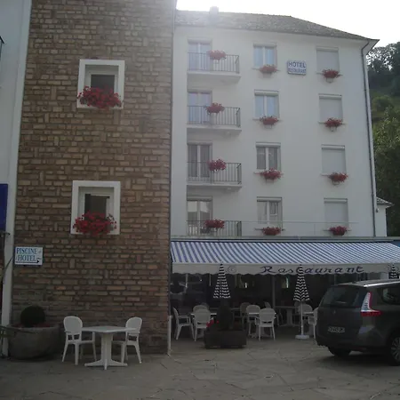 Beausejour 2* شودز آيْج